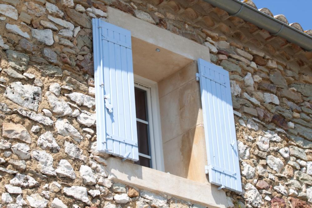 Pose de volets près de Maisons-Laffitte