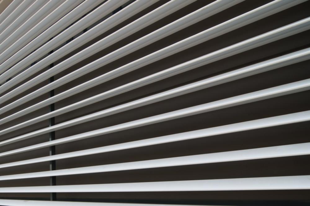Brise-soleil_ets_derobert